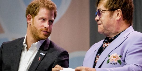 Prince Harry et Meghan Markle : Elton John "choqué" par leur décision de quitter la famille royale