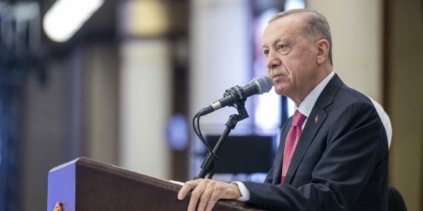 Présidentielle en Turquie : Erdogan prête serment pour son troisième mandat et lance un appel à retrouver "la paix" dans le pays
