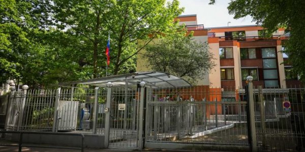 L'Allemagne décide de fermer quatre consulats russes sur son sol