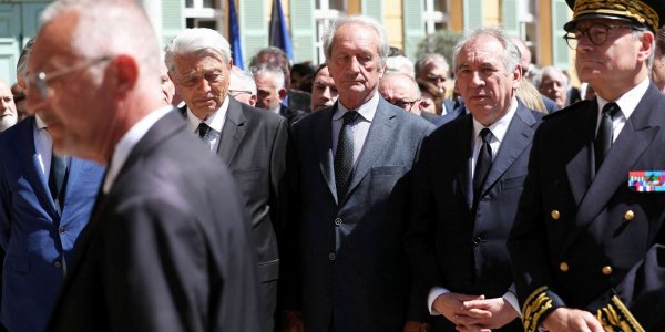 Obsèques de François Léotard : cette "erreur" remarquée et vertement soulignée par François Bayrou