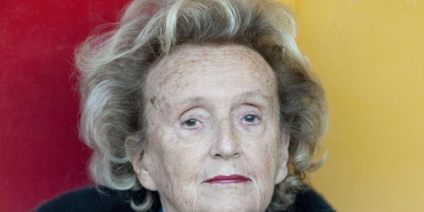 Bernadette Chirac "sous cloche" : une célèbre journaliste raconte comment sa fille Claude fait tout pour cacher son état
