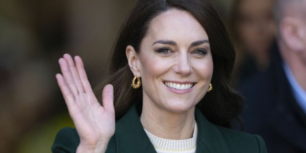 Kate Middleton très sage en manteau vert : découvrez le prix de sa robe Victoria Beckham