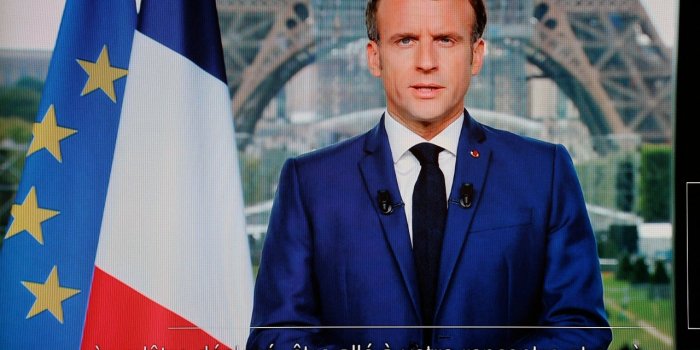 Allocution de Macron : pourquoi il s'est exprimé devant la tour Eiffel 