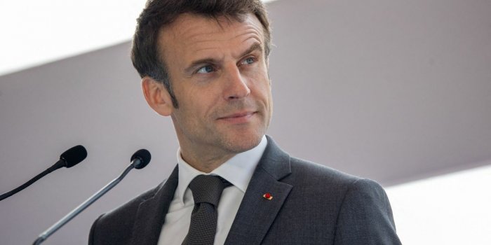 "100 jours" : quelle est la stratégie d'Emmanuel Macron ? 