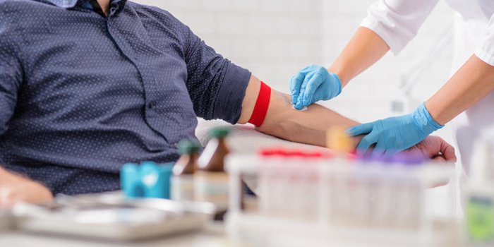 Pénurie de médicaments : le plan du gouvernement prévoit des tests sanguins