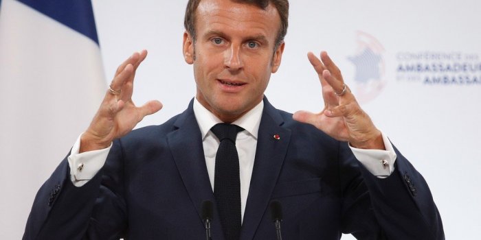 Le Macron nouveau : vers un changement dans le style de communication à la rentrée ?