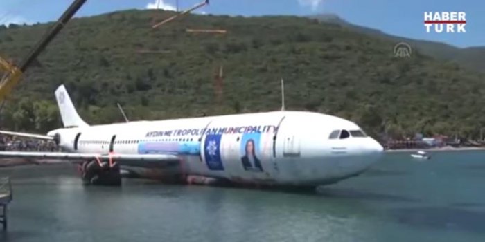 VIDEO Faire couler un Airbus : la folle idée des Turcs pour attirer les touristes 