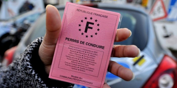Nouveau permis de conduire : la date où il faut jeter votre permis rose sous peine d'avoir une amende