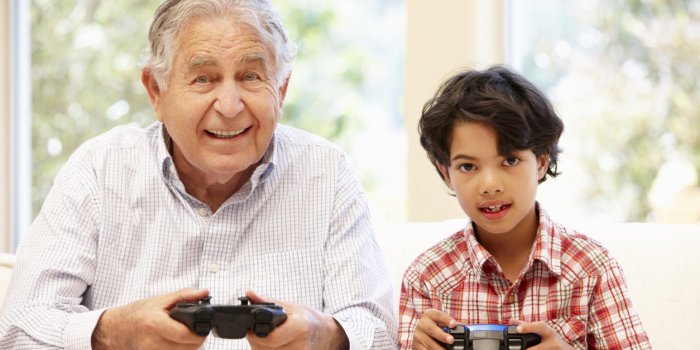 6 bonnes raisons de s’initier aux jeux vidéo avec vos petits-enfants