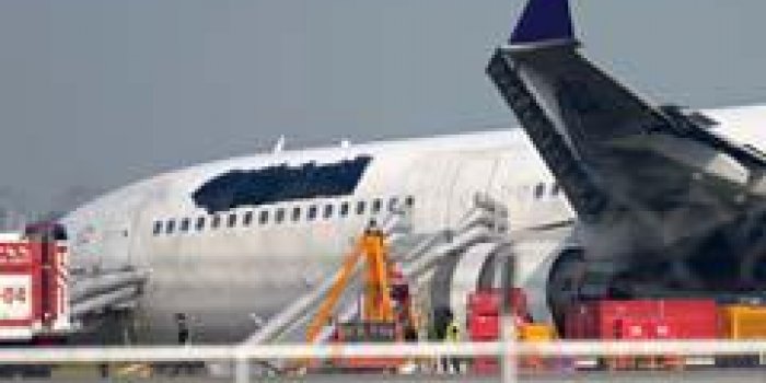 Bangkok : un Airbus dérape et sort de piste