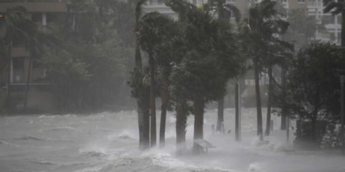 Irma fait ses premières victimes en Floride