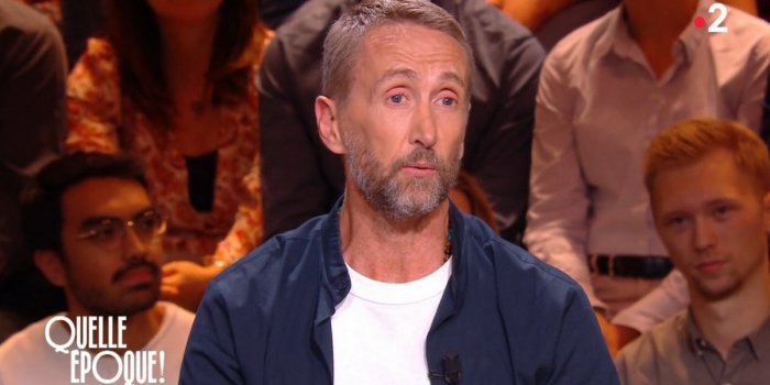 Quelle époque ! (France 2) : qui est Philippe Caverivière, l'humoriste de l'émission ?