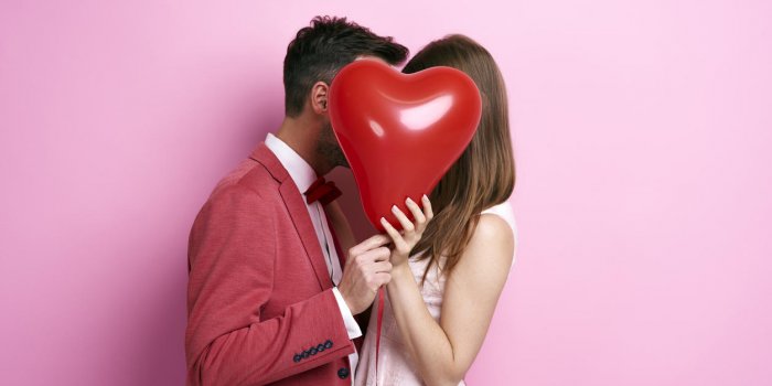 Saint-Valentin : les meilleures blagues des internautes sur les r&eacute;seaux sociaux