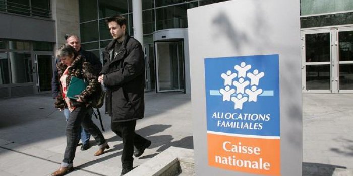 Prestations familiales : près de la moitié des Français perçoivent des aides de la CAF