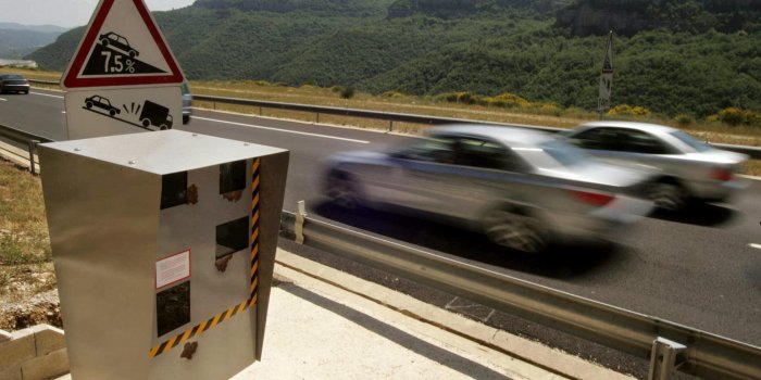 Sécurité routière : les nouveaux radars vont flasher les plaques avant et arrière