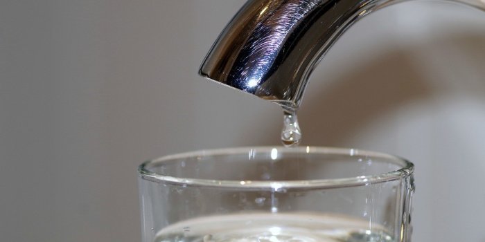 Coronavirus : pourquoi du chlore a été ajouté dans l'eau du robinet