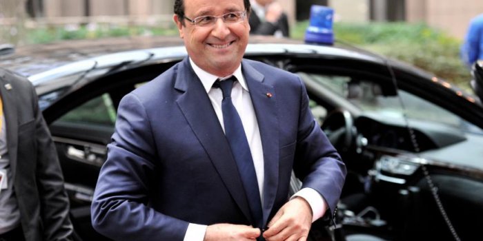 Cravate, posture, poids... : ce que l’on reproche au style de Hollande