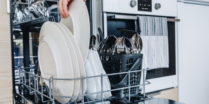 Lave-vaisselle : l'astuce pour que la vaisselle soit sèche après le lavage.