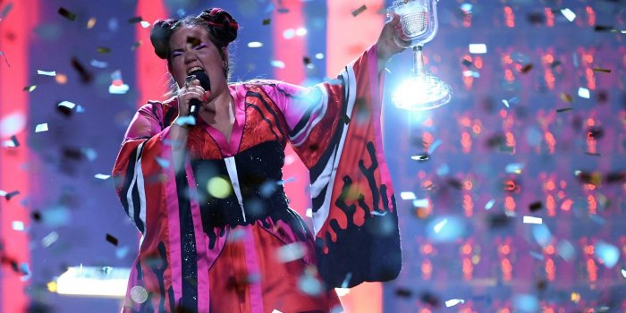 Eurovision 2018 : après sa victoire, la chute de l'Israélienne Netta Barzilai