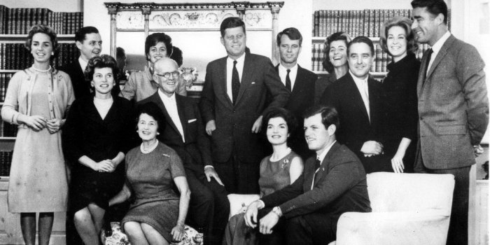 Assassinats, suicide, accidents mortels et overdose… Retour sur la malédiction des Kennedy