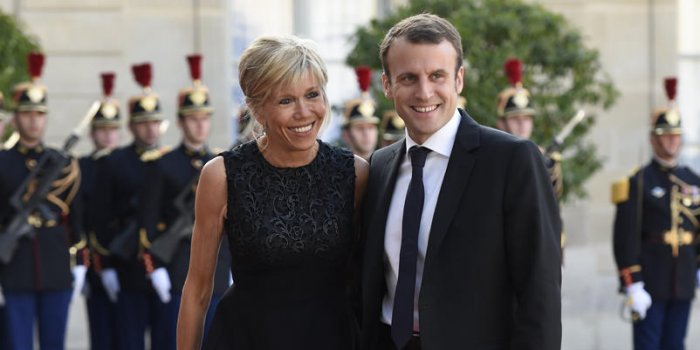 Cet autre couple qui va partir en vacances avec les Macron