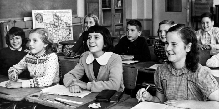 "La phrase de morale était au tableau chaque matin" : à quoi ressemblait l'école dans les années 1960 ?