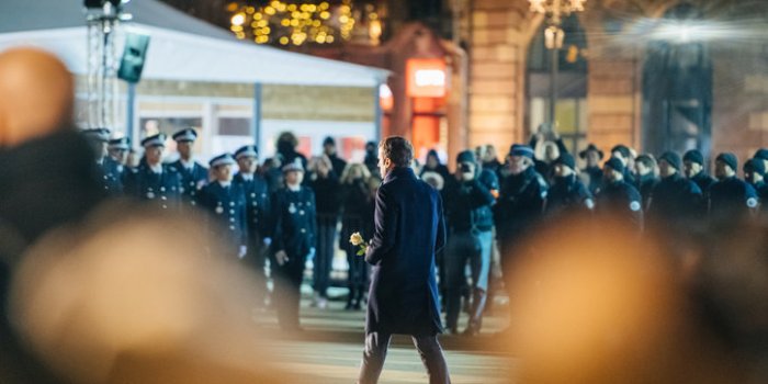 Emmanuel Macron : basket et veste, incognito près de Westminster Hall