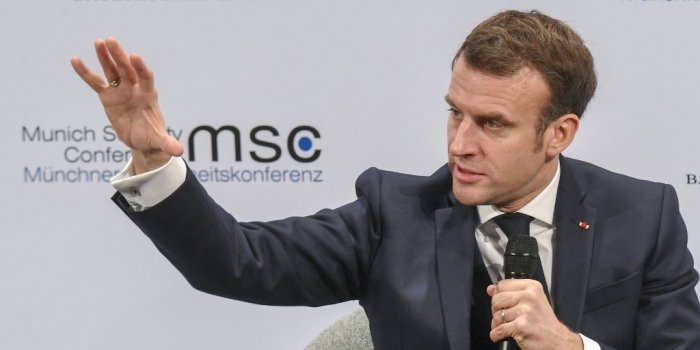 Discret, il a la confiance du président : qui est le médecin d'Emmanuel Macron ?