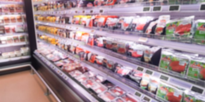 Supermarché : à quoi peuvent bien servir les barres sous les rayons ?