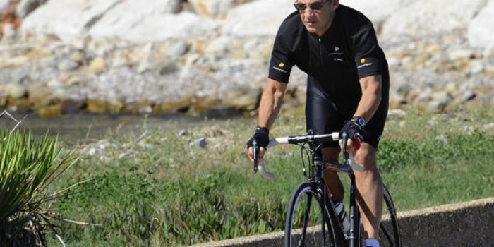 Tour de France : Nicolas Sarkozy se confie sur son amour du vélo