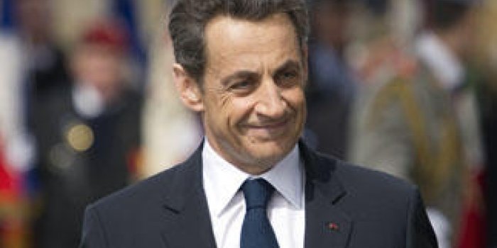 "Sarkhoton" : Nicolas Sarkozy dit "merci" à tous les généreux donateurs