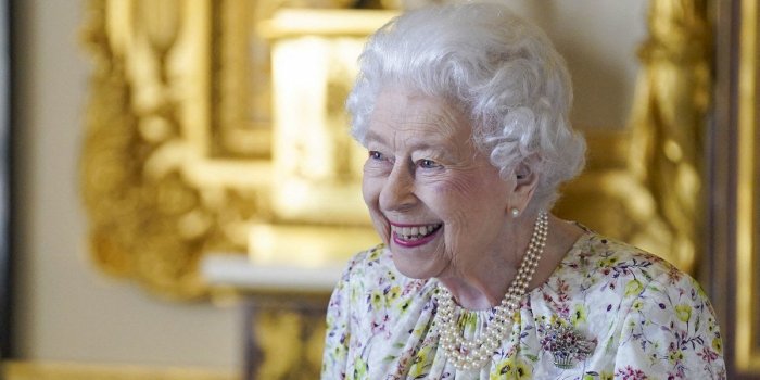 Elizabeth II : la dernière photo de la reine fait fondre les internautes 