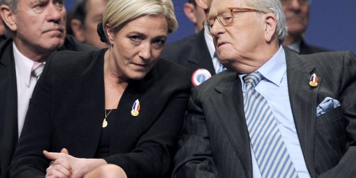Présidentielles 2017 : Marine Le Pen en tête au premier tour selon un sondage