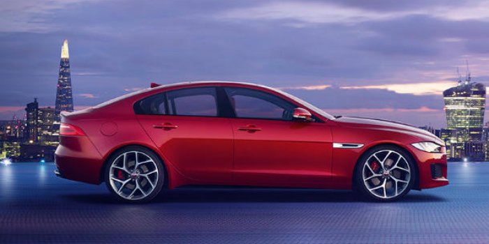 En images : La Jaguar XE, &eacute;lue &quot;Plus belle voiture de l&rsquo;ann&eacute;e 2014&quot; 