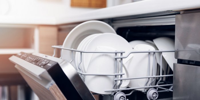 lave-vaisselle : 5 astuces pour le d&eacute;boucher 