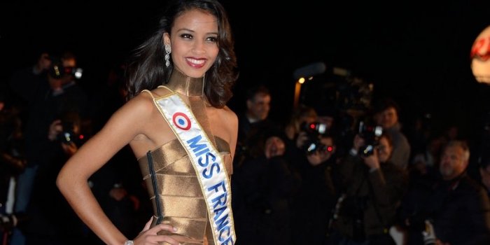 Flora Coquerel sur le tapis rouge : les plus beaux looks de Miss France 2014