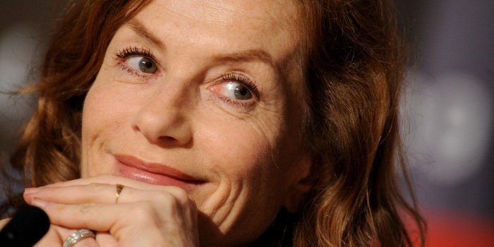 Isabelle Huppert au Festival d'Angoul&ecirc;me : &agrave; quoi ressemble-t-elle aujourd'hui ? 