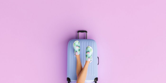 Vacances : 7 objets &agrave; emmener dans sa valise pour faire des &eacute;conomies