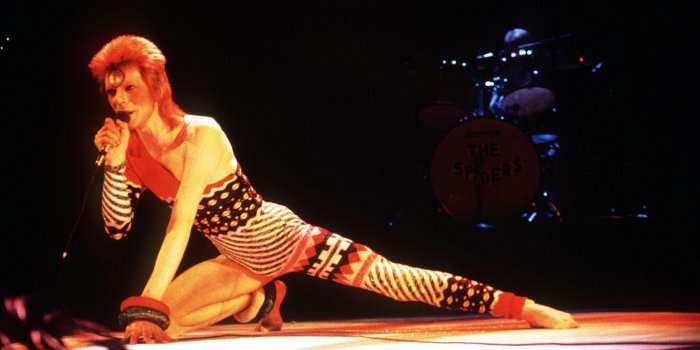 David Bowie : retour en images sur ses looks les plus loufoques