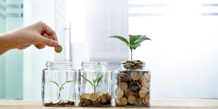 Finances : mieux vaut-il épargner en début, milieu ou fin de mois ?