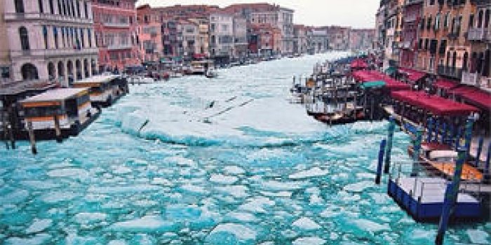 Insolite : d&eacute;couvrez Venise sous la glace !