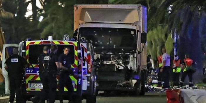 Attentat &agrave; Nice : les images bouleversantes de l'attaque terroriste