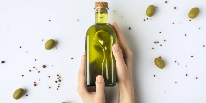 11 utilisations astucieuses de l&rsquo;huile d&rsquo;olive