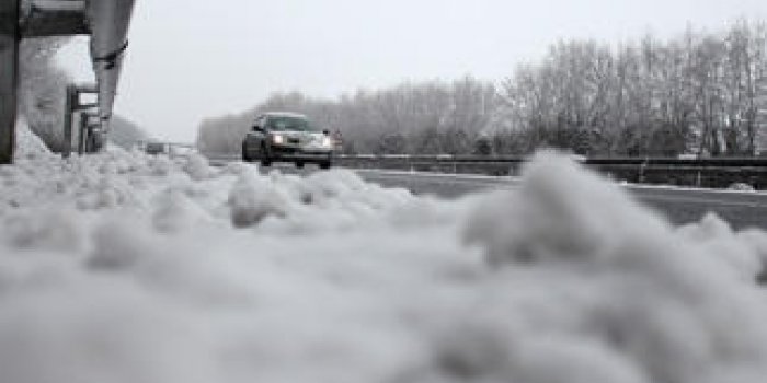PHOTOS Neige : entre circulation difficile et batailles de boules de neige