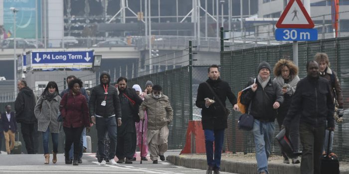  Attentats &agrave; Bruxelles : les images de l'&eacute;vacuation du m&eacute;tro et de l'a&eacute;roport