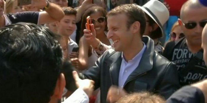 Emmanuel Macron : les internautes se moquent de sa veste en cuir au Touquet