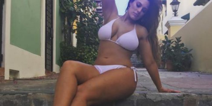 Ashley Graham : le mannequin grande taille se d&eacute;nude sur Instagram