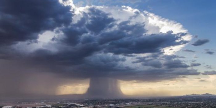 EN IMAGES Un nuage en forme de champignon atomique effraye des habitants en Sib&eacute;rie