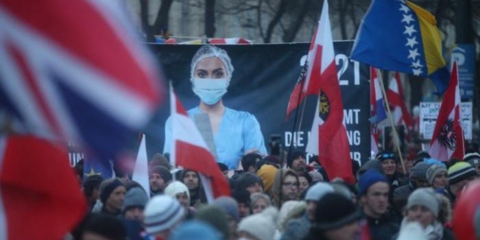 Covid-19 : l'Autriche va mettre fin à la vaccination obligatoire