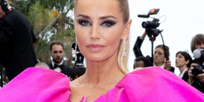 Photos : Cannes 2022 : Adriana Karembeu absolument divine en rose et coiffure &agrave; copier illico !